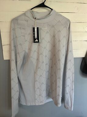 Women’s Adidas Golf Shirt. Gray